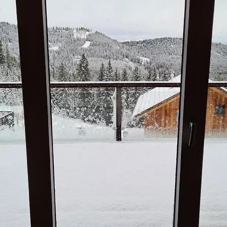 Tolles Mit Sauna Und Whirlpool Nyaraló Wolfsberg